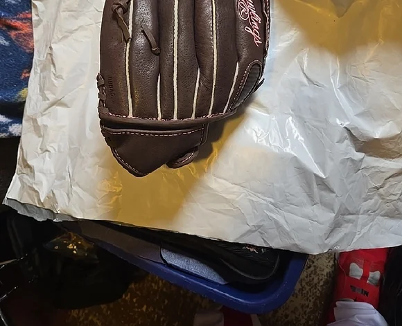 Rawlings Youth Fast Pitch Brown Glove with Pink Accents - Picture 4 of 6